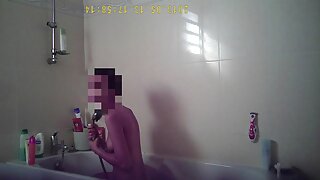 Dvije seksualne lude domaćice divljaju u kuhinji