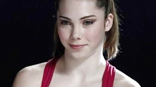 Mršava zgodna Jenna Ross trlja svoju čvrstu macu dok ne svrši