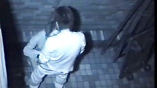 Zapanjujuća zeka BBW je žestoko jebana od strane kinky maca lovca