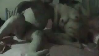 Ekstremno seksi kovrdžava MILF po imenu Kitty Caulfield osvaja priliku da popuši kurac
