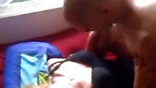 Intenzivne operacije bušenja maca se nastavljaju na seksi Rachel Roxxx