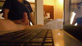 Slatka brineta Stevie Foxx puše mesnati i debeli kurac na pov kameri